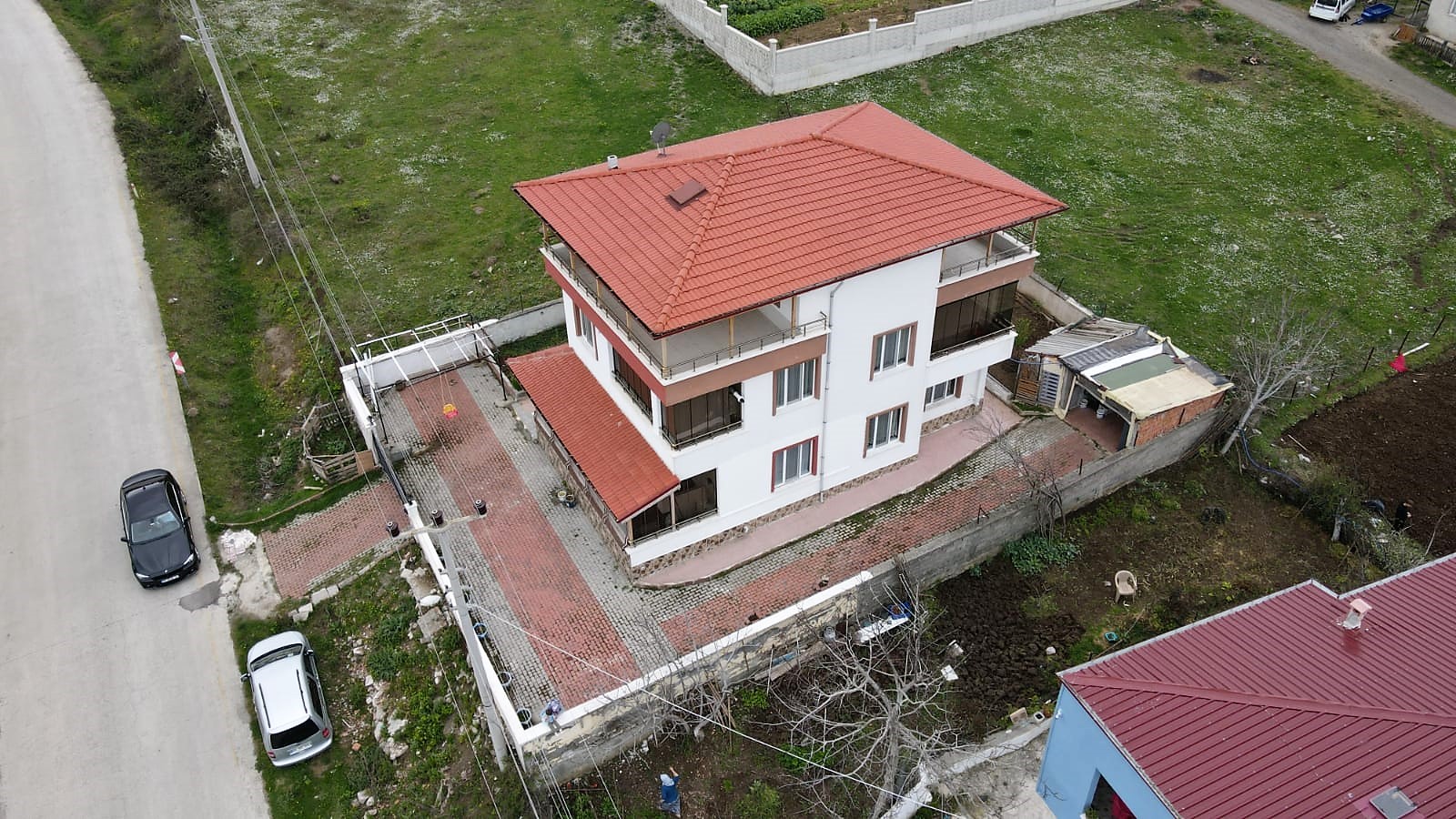 SAMSUN ATAKUM ÇAKIRLARDA DENİZ MANZARALI 3KATLI MÜSTAKİL VİLLA